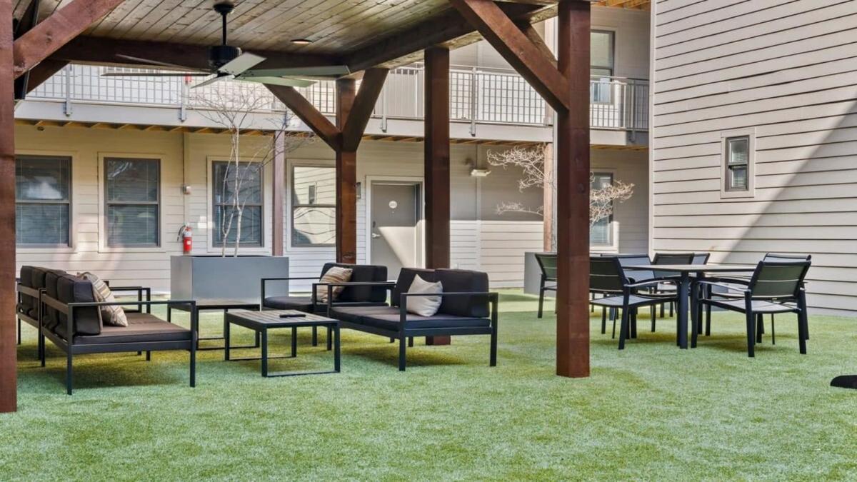 Cozysuites Two Spacious Music Row Condos W Parking Nashville Exterior photo